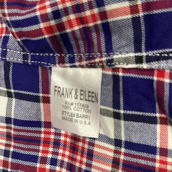 Frank & Eileen Barry Plaid Button Front Shirt SZ L Red White Blue - Picture 5 of 6